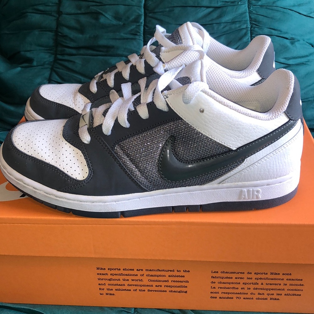 *VINTAGE* NIKE Air Force 1 Size 8